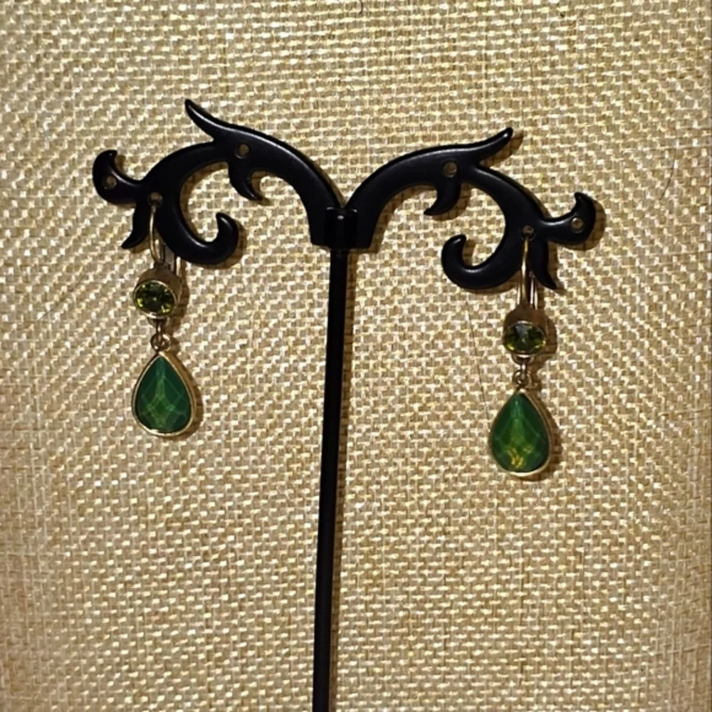 Lucky‎ Brand Green and Gold Leverback Drop Earrings